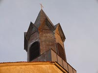 Lamellenfenster im Glockenturm
